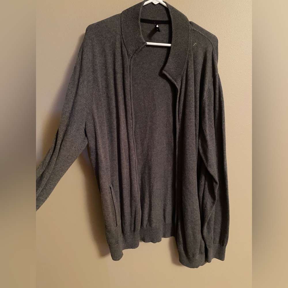 Men’s full zip sweater
